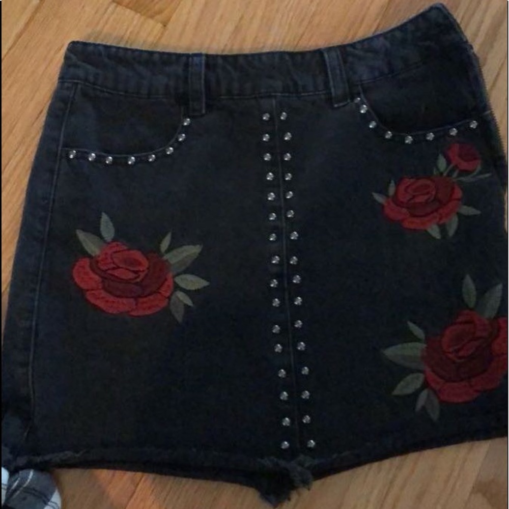 Jean Miniskirt with roses